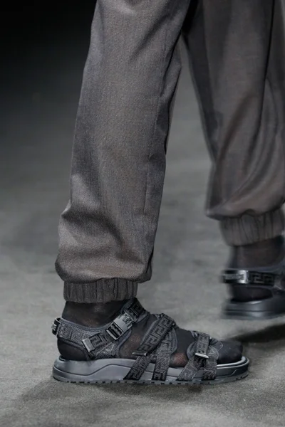 Look 8